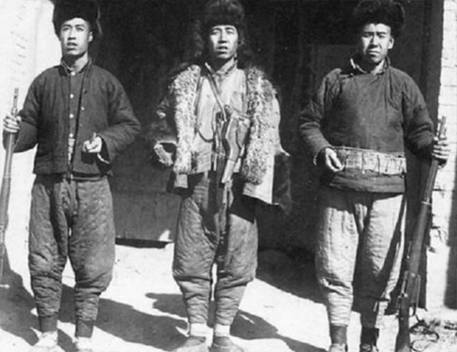 賣國賊趙玉昆，間接殺害狼牙山五壯士的幫兇，為活命自毀容貌