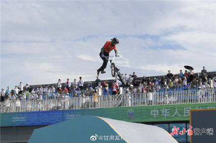 時尚女孩騎出最美範兒！鄧雅文為甘肅團摘得一銀