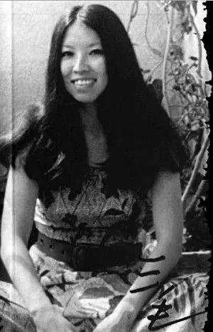 三毛去了遠方流浪，《三毛全集》還在，文字、思想永恆