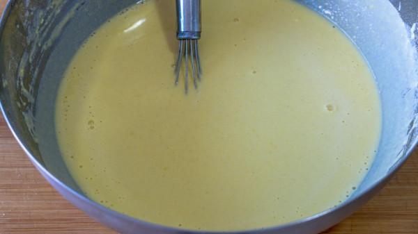 玉米麵這樣做，比蛋糕還好吃，柔軟香甜，簡單幾步，2分鐘出鍋