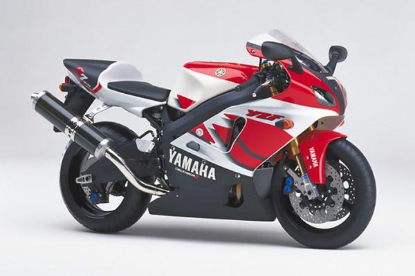 重回18歲，試駕雅馬哈YZF-R7