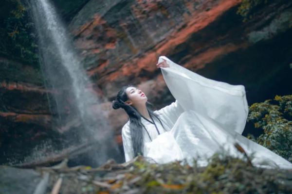 納蘭容若最美的10首詞，那麼美，那麼傷，每一首都值得背誦