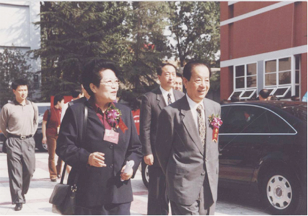 不擺架子的錢其琛,離休後,不允許李肇星以";副總理";來稱呼自己 不擺架子的錢其琛,離休後,不允許李肇星以";副總理";來稱呼自己