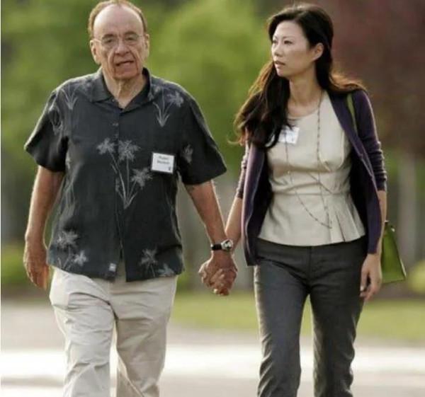 圖她美、圖她風韻猶存?這5位“嫁”給“阿姨”的男星到底圖啥? 圖她美、圖她風韻猶存?這5位“嫁”給“阿姨”的男星到底圖啥?