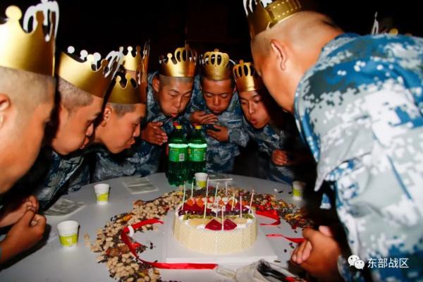 關注|@空軍新兵:你的生日祝福已送到,請注意查收 關注|@空軍新兵:你的生日祝福已送到,請注意查收