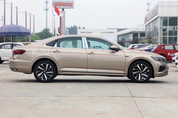 17&period;99萬起，軸距2871mm，銷量再次逆襲，全新帕薩特站起來了嗎？