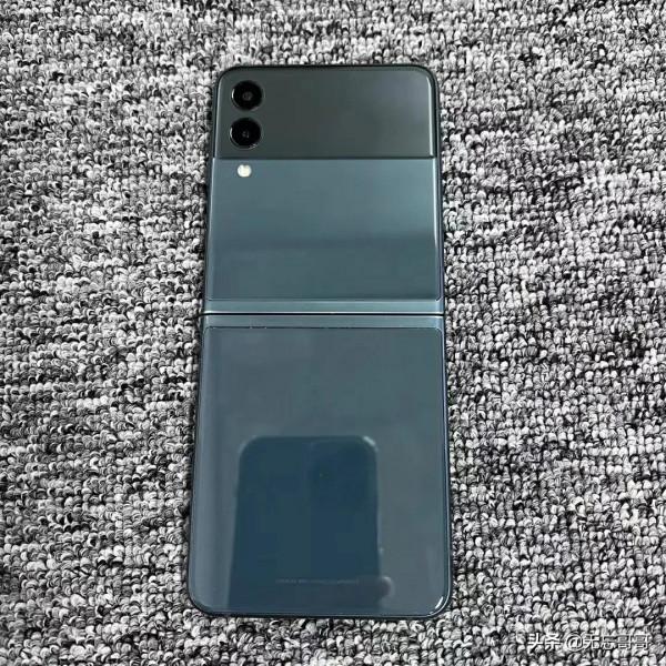 三星 Z Flip3 5G 摺疊屏 立式互動體驗 IPX8防水