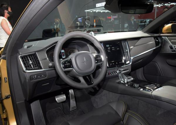 碳纖維車身的沃爾沃，全球限量25輛，極星1金色臻藏版出街