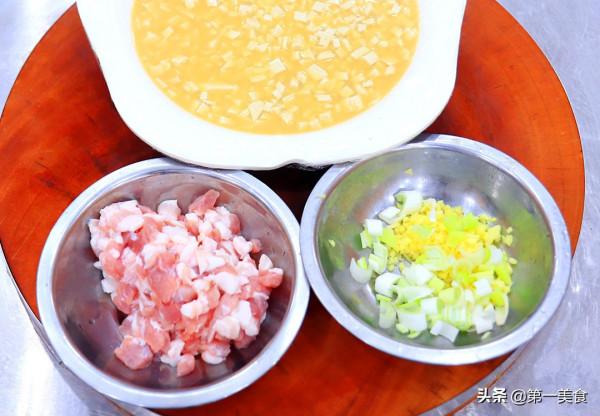 廚師長教你在家做豆腐雞蛋羹，鮮香入味，口感嫩滑，有技巧零難度