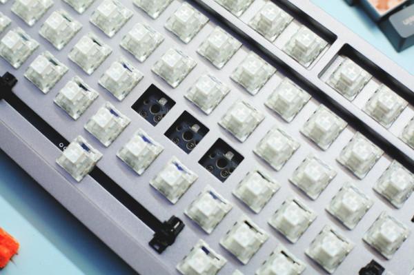 老玩家的第一套客製化 黑爵輕氪AC081 老玩家的第一套客製化 黑爵輕氪AC081