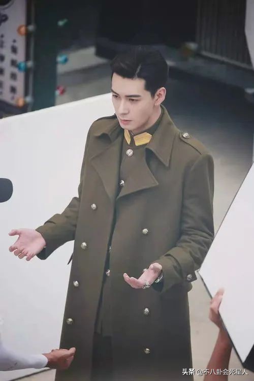 男星臉腫太可怕！顏值下滑十倍，王一博、鹿晗、李易峰紛紛中招