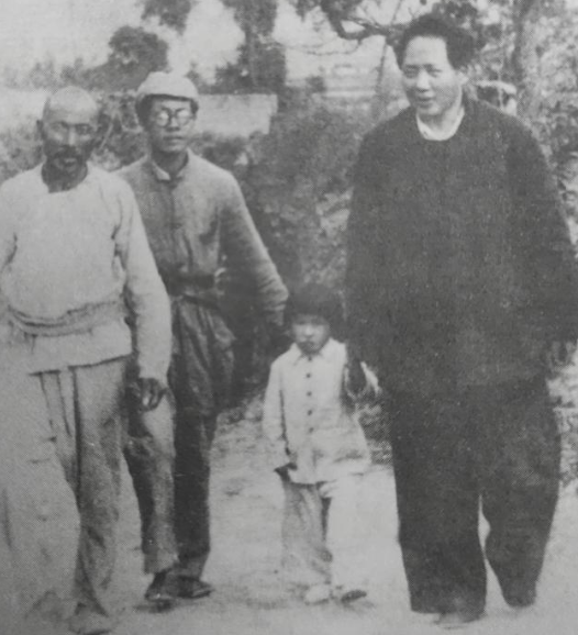 74年，李訥離婚後帶兒子回中南海，毛主席落淚：有困難就和爸爸說
