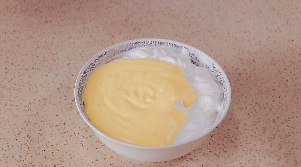 做蛋糕,別隻會用烤箱,家裡有電飯鍋就能做,不會糊鍋也不粘底 做蛋糕,別隻會用烤箱,家裡有電飯鍋就能做,不會糊鍋也不粘底