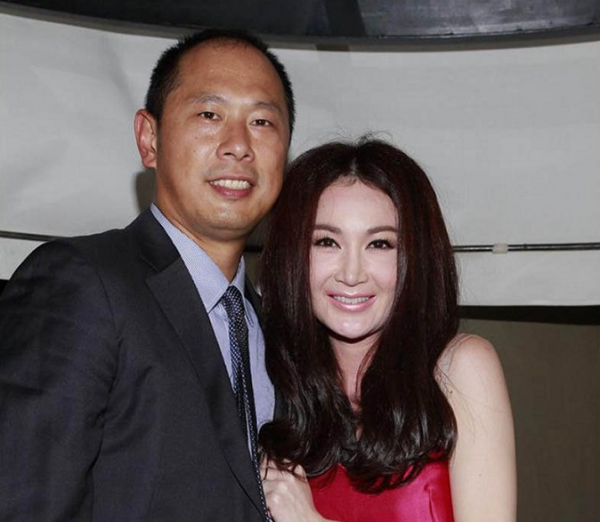 6位不靠煙燻妝黑化的“蛇蠍美人”,誰才是你的童年陰影? 6位不靠煙燻妝黑化的“蛇蠍美人”,誰才是你的童年陰影?