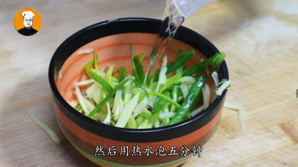 白菜豬肉餡水餃,教你這樣調餡才好吃,皮薄餡多,鮮嫩又營養 白菜豬肉餡水餃,教你這樣調餡才好吃,皮薄餡多,鮮嫩又營養