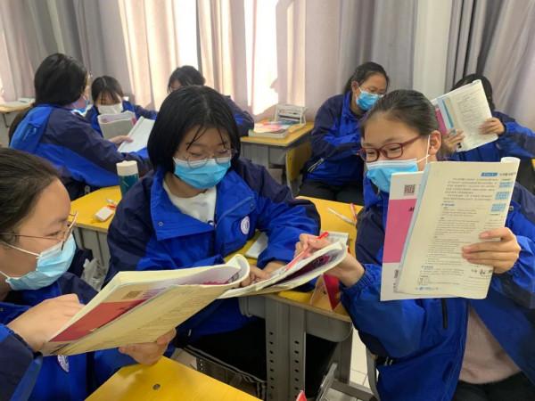 那些新學期插班東方雙語學校的孩子們，現在怎麼樣了？