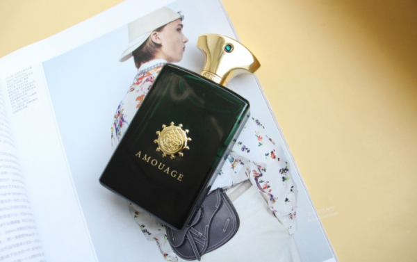 有哪些會讓女生聞著上癮的男士香水？