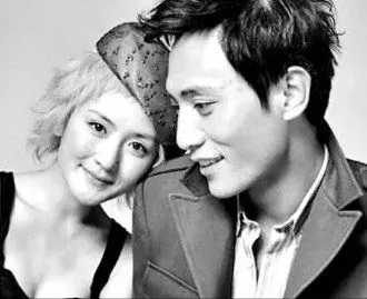 相戀多年卻分開，這7對明星戀人，有的成為仇人，有的還告上法庭