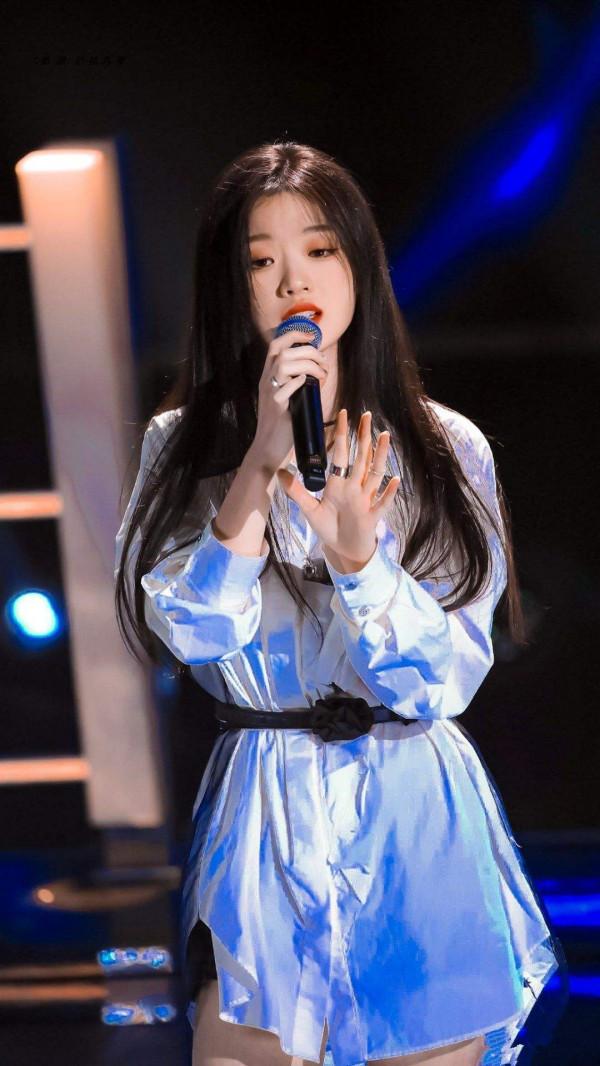 遼寧衛視春晚彩排，孫楠瘦脫相引關注，李雪琴、單依純也來了