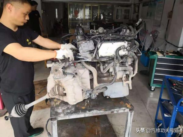 大眾高爾夫1.4T差點開報廢，燒機油、燒防凍液、缺缸大修一次解決