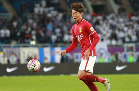 恆大VS國安首發浮現：國足飛翼迴歸，功勳王牌領銜中場，韋少衝鋒