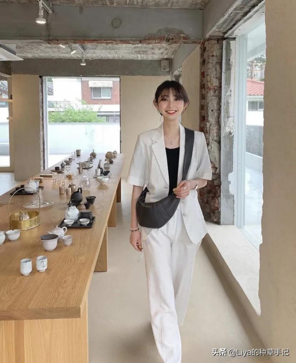 成套穿 = 洋氣 + 高階 成套穿 = 洋氣 + 高階