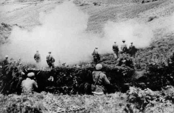 聶榮臻向毛主席狀告奸商,52年中央開始徹查,數十萬人被處分 聶榮臻向毛主席狀告奸商,52年中央開始徹查,數十萬人被處分