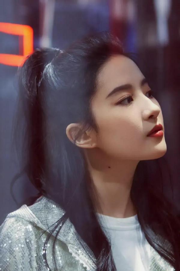 無可挑剔的劉亦菲