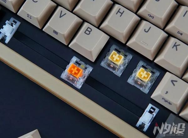 可換配件 手裡鍵Hanzo半藏無線機械鍵盤體驗 可換配件 手裡鍵Hanzo半藏無線機械鍵盤體驗