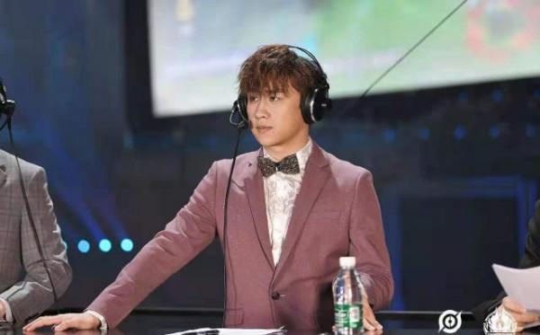 “十大電競解說”投票:瓶子第4,琪琪第5,李九第16,真“涼”了 “十大電競解說”投票:瓶子第4,琪琪第5,李九第16,真“涼”了