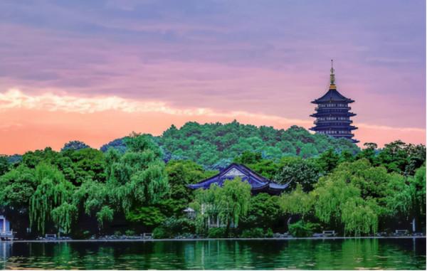 1957年周總理宴請外賓，丸子中吃出了一片金屬，後廚緊急開會研究