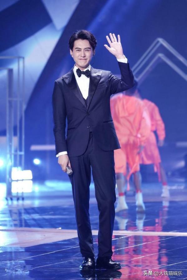 穿西裝好看的中年男星,只服這10位,大叔們帥起來真沒小鮮肉啥事 穿西裝好看的中年男星,只服這10位,大叔們帥起來真沒小鮮肉啥事