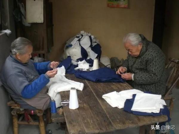 河南豫西的葬禮多講究?誰家辦喪事,像過節一樣熱鬧 河南豫西的葬禮多講究?誰家辦喪事,像過節一樣熱鬧