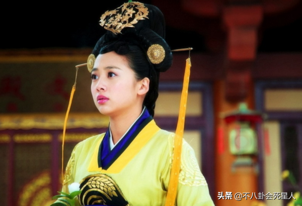 10部造型辣眼的古裝劇,看過三部你就要“洗眼睛”了 10部造型辣眼的古裝劇,看過三部你就要“洗眼睛”了