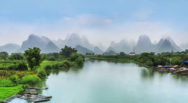 美麗景色，山青水秀，金山銀山不如綠水青山