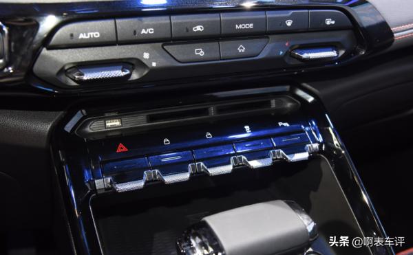 家用年輕的選擇寶駿RS-3，外觀個性時尚，油耗7L配置豐富