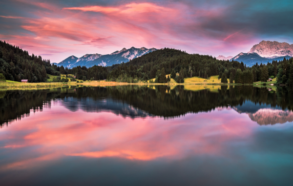 11月25日-28日，運勢逆襲，生活定能相當滋潤，小金庫滿滿當當