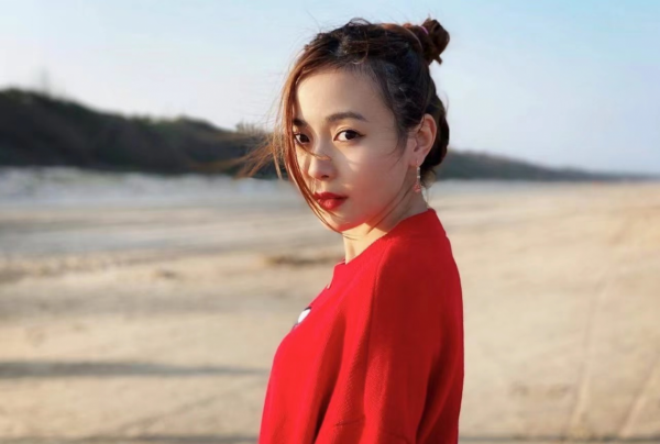 擔心!30歲著名歌手入院接受脊椎腫瘤切除手術,不排除會是惡性瘤 擔心!30歲著名歌手入院接受脊椎腫瘤切除手術,不排除會是惡性瘤