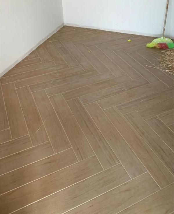 為什麼一提到木紋磚,設計師一臉嫌棄,而鋪貼過的人卻一片叫好 為什麼一提到木紋磚,設計師一臉嫌棄,而鋪貼過的人卻一片叫好