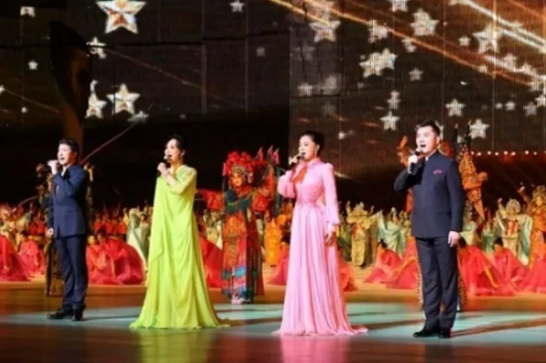 全運會開幕式的這段秦腔火了!揭秘背後的故事:領唱者李梅唱完才知是誰寫的詞 全運會開幕式的這段秦腔火了!揭秘背後的故事:領唱者李梅唱完才知是誰寫的詞