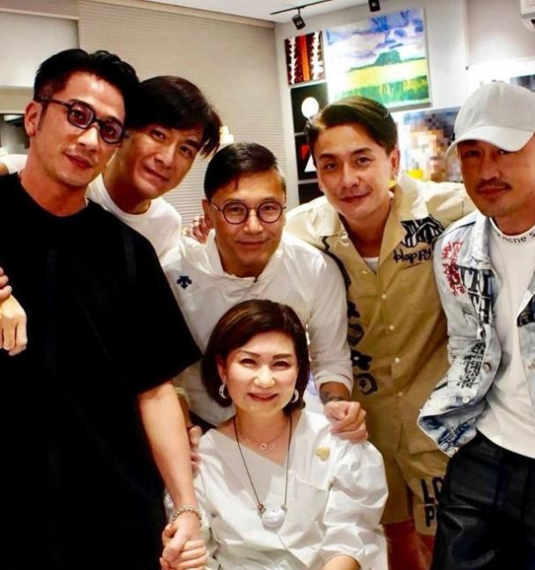 深扒TVB山頭文化：東邪曾勵珍西毒樂易玲，南帝梁家樹北丐餘詠珊