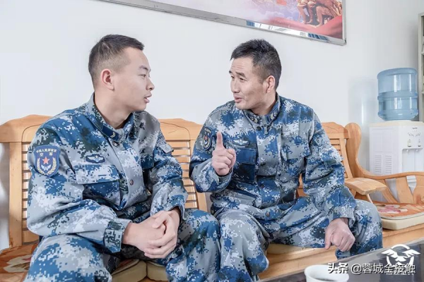 尖兵面孔 | 導航臺臺長潘正峰：「戰鷹」與戰士的「導航人」