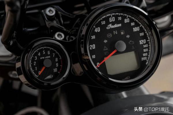 印第安Scout Rogue新款上市 換上19英寸前輪 風格大變