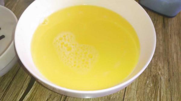 「肉末蒸蛋」雞蛋羹的口感很嫩還有彈性，搭配上肉末非常香