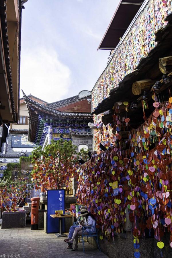 麗江古城聽說現在空城了,8月份還是這個樣子,雖商業但人潮洶湧 麗江古城聽說現在空城了,8月份還是這個樣子,雖商業但人潮洶湧