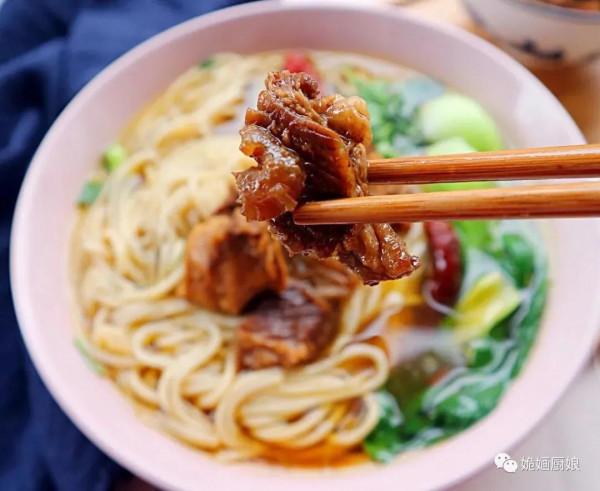 紅燒牛肉麵,獨家秘製,只羨大碗不羨仙 紅燒牛肉麵,獨家秘製,只羨大碗不羨仙