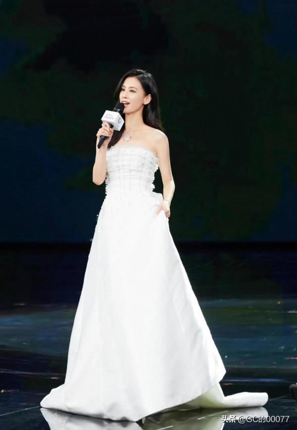 明星圖片黃聖依