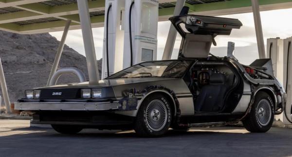 採用經典鷗翼門設計 DMC EVolved預告圖公佈