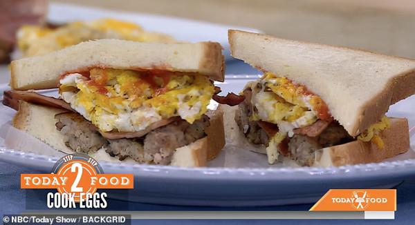 貝嫂也給弄成大厚唇了!外國觀眾看完節目狂呼:別再整了 貝嫂也給弄成大厚唇了!外國觀眾看完節目狂呼:別再整了