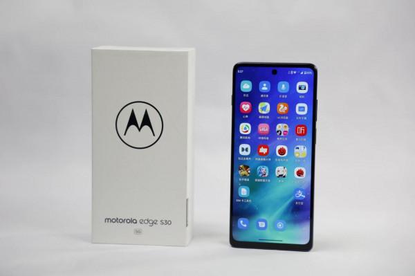 首發價1799！moto edge S30體驗，首款888 Plus+LCD屏手機靠得住嗎？